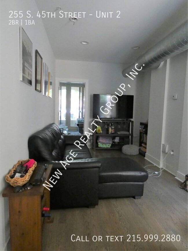 Building Photo - Beautifully Rehabbed Two-Bedroom Apartment...