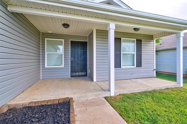 Building Photo - 10425 Aberdeen Dr