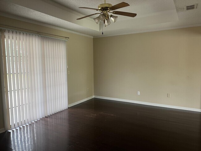 Foto del edificio - 103 Bridgemont Way