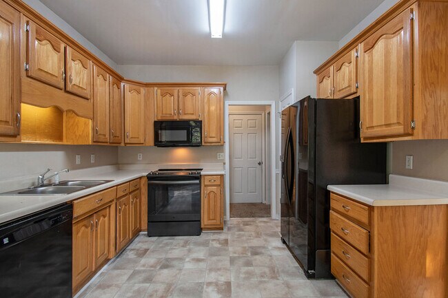 Building Photo - 5724 Lazy Acres Trail