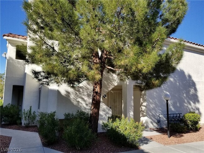 Building Photo - 733 Wheat Ridge Ln