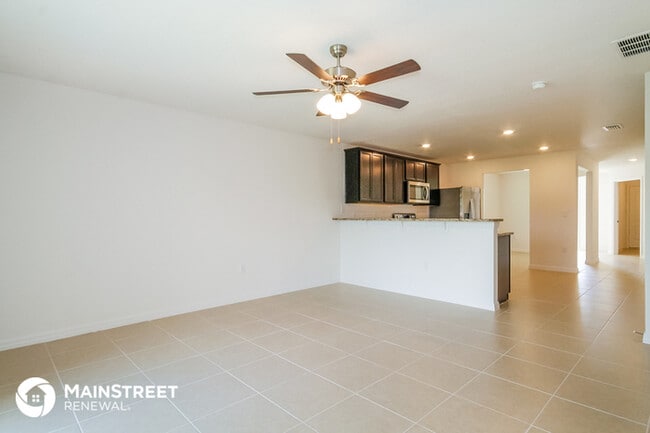 Foto del edificio - 8503 Silverbell Loop