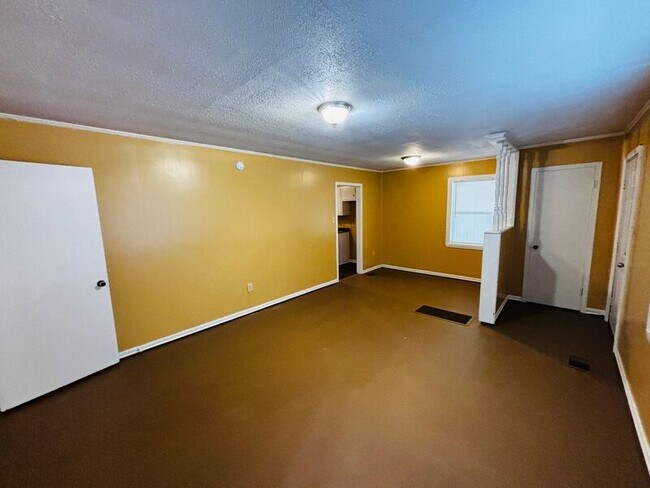 Foto del edificio - 1215 Tara Rd