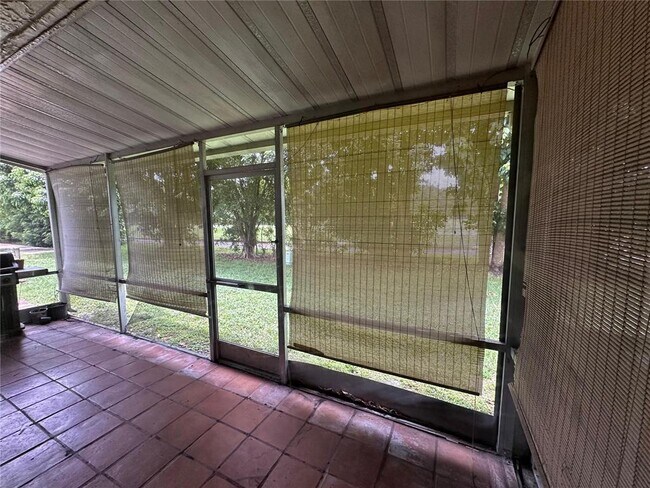 Foto del edificio - 8005 Lagos de Campo Blvd