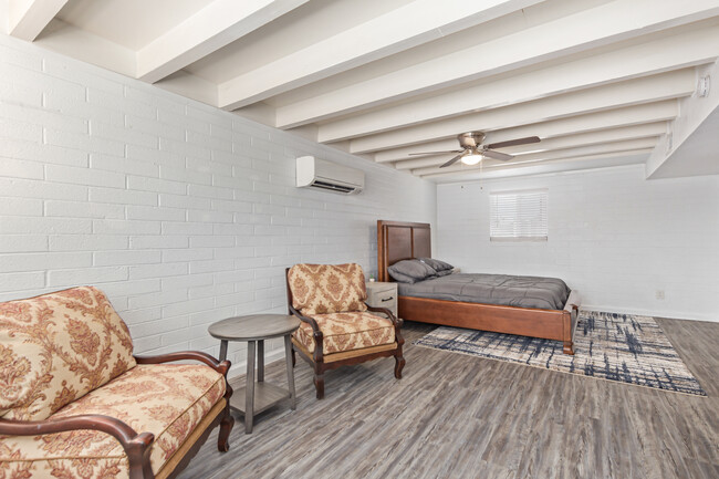 Foto del edificio - 503 E Taylor St