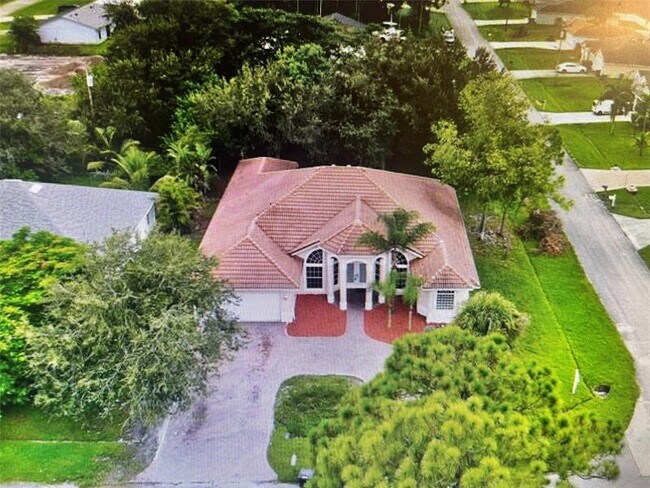 Foto del edificio - 392 SW Kane Ave