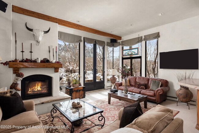 Foto del edificio - 155 Lone Pine Rd