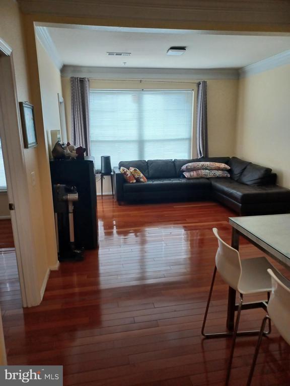 Foto del edificio - 1550 Spring Gate Dr.