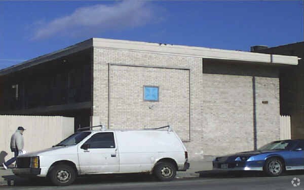 Primary Photo - 5734 W 35th St