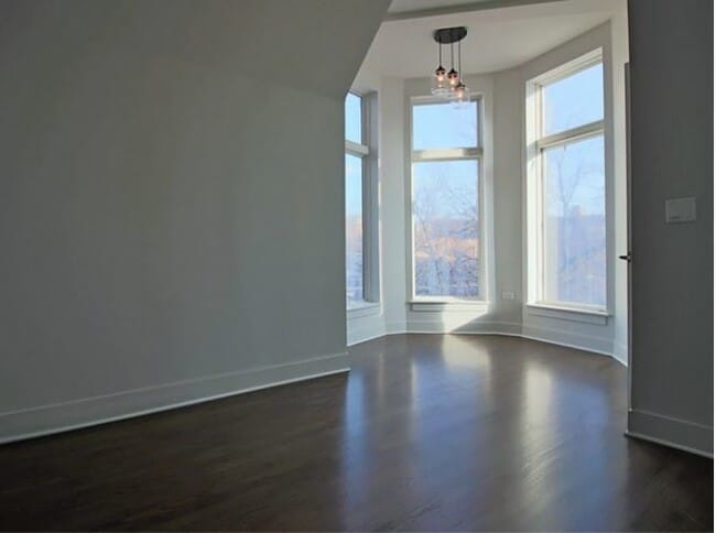 Building Photo - 1418 W Addison St