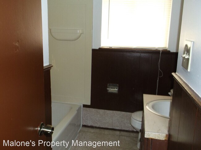 Building Photo - 3 br, 1 bath House - 3200 Dentwood