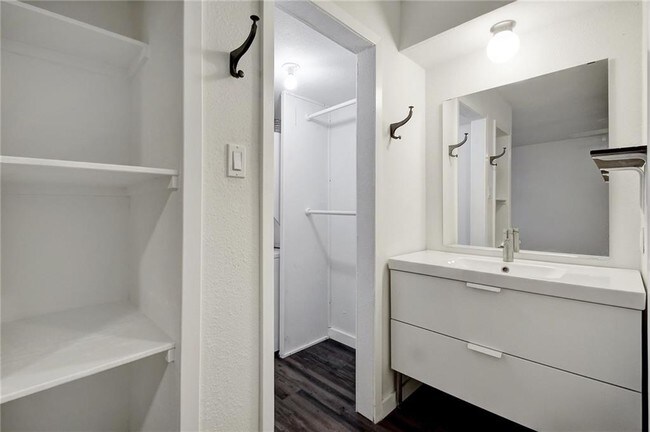 Foto del edificio - 4111 Avenue A