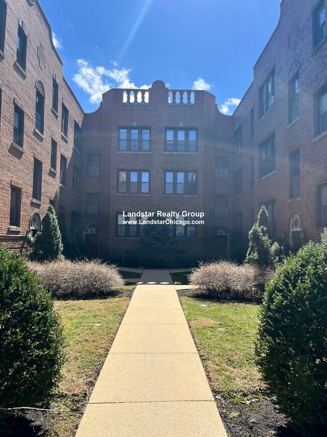 2501 W Winnemac Ave Unit 2A, Chicago, IL 60625 Apartments in Chicago