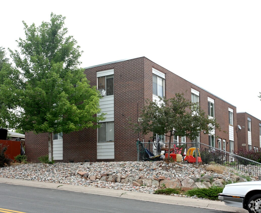 Foto principal - South Huron Street Townhomes