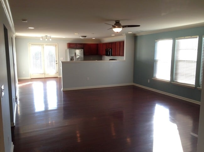 living rm 2 - 996 Applecross Dr