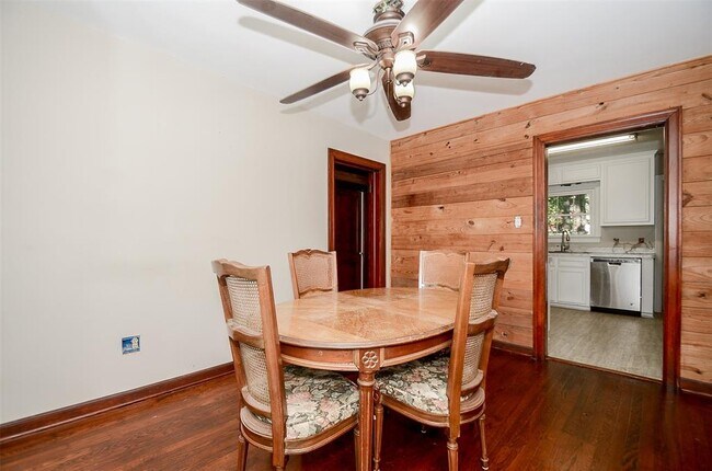 Foto del edificio - 4309 Coyle St