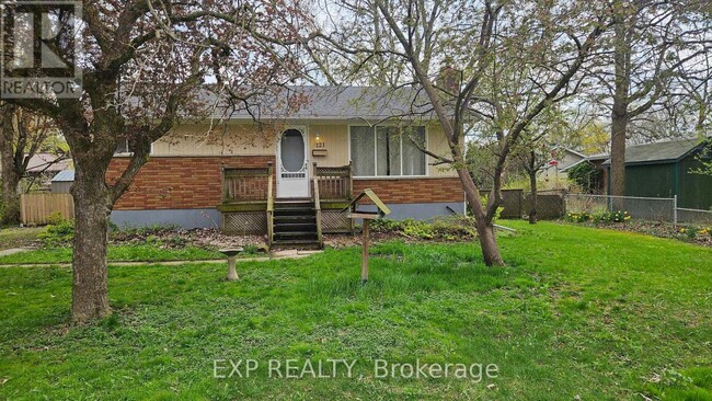 Building Photo - 121 Forks Rd E