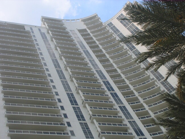 Building Photo - 901 Brickell Key Blvd