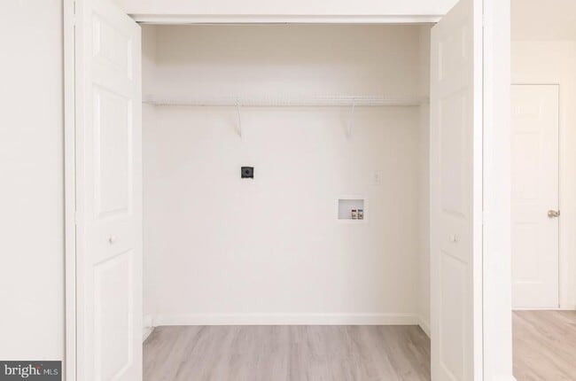 Building Photo - 45293 Rumsford Ln