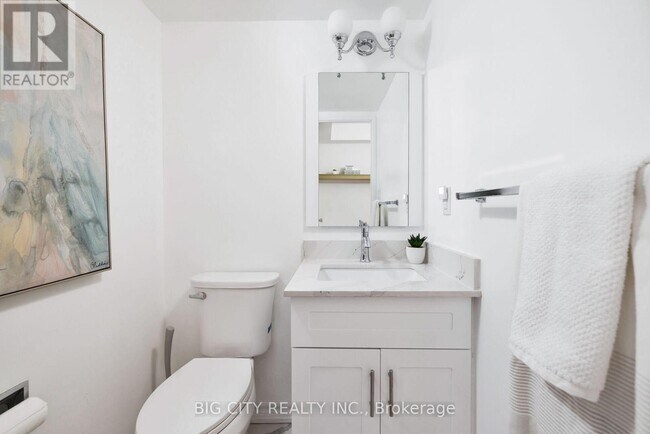 Photo du bâtiment - 3300-3300 Don Mills Rd