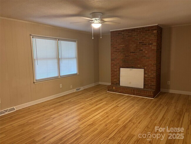 Foto del edificio - 774 High Shoals Rd