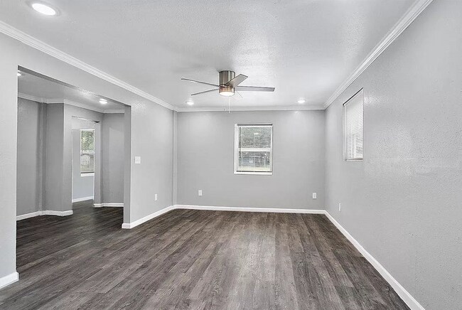 Foto del edificio - 1902 Mc Millan St