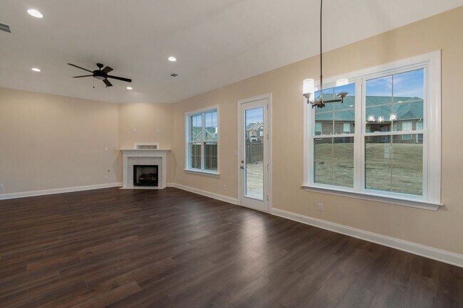 Foto del edificio - 4 br, 2 bath House - 129 Heritage Lake Dr