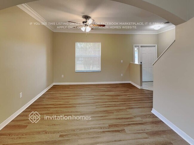 Foto del edificio - 8112 Alamosa Wood Ave