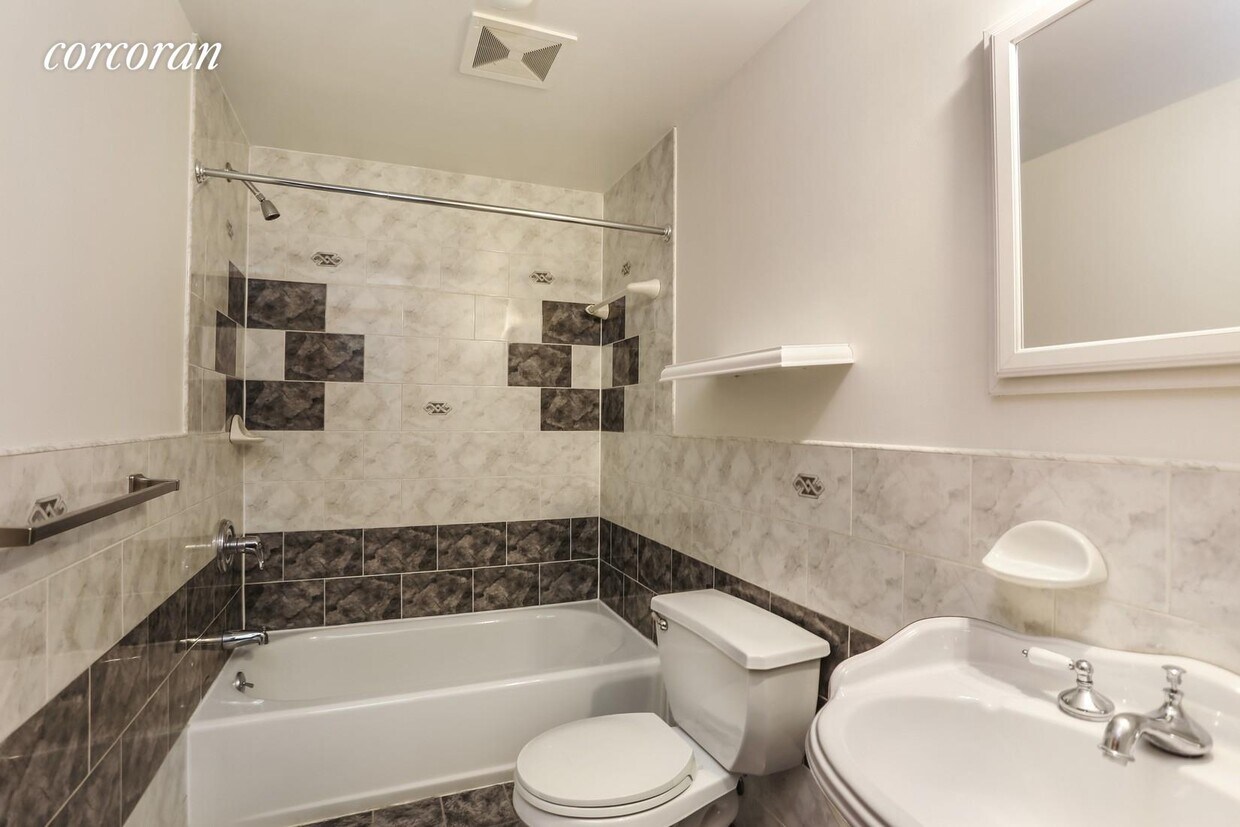 Foto del edificio - 479 Atlantic Ave