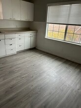 Building Photo - 901 Columbia St