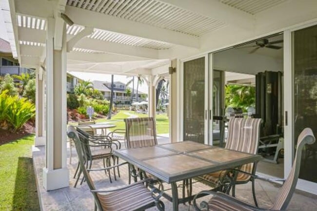 Building Photo - Alii Cove - Furnished 2 Bedroom + Den / 2 ...