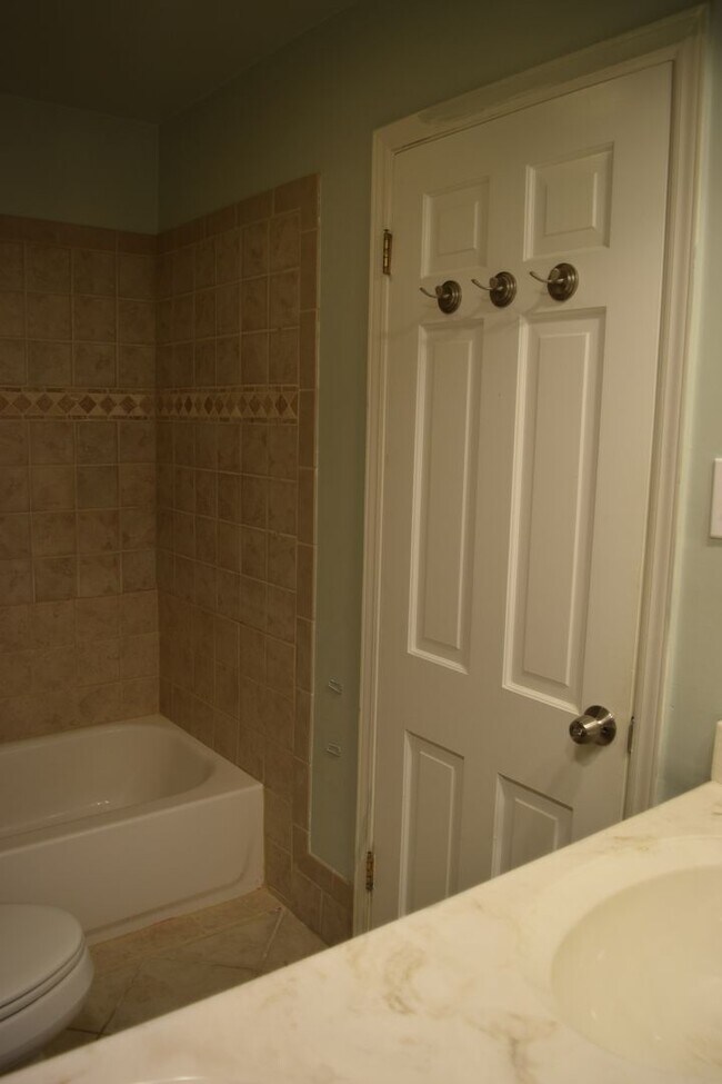Foto del edificio - 4 bedroom British Woods Rental