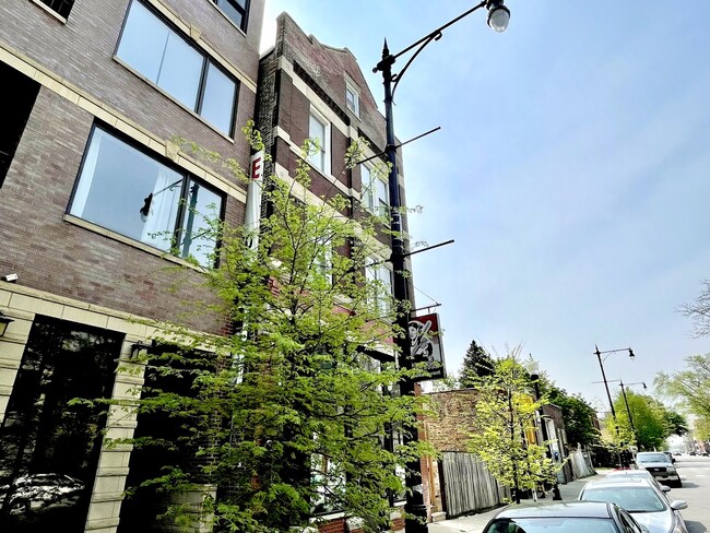 Foto del edificio - 3355 S Morgan St