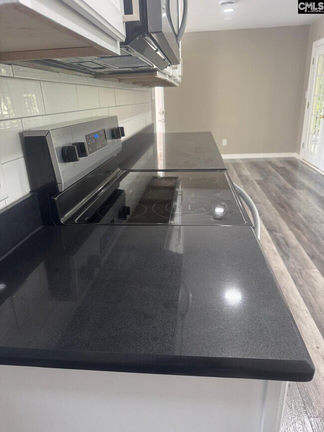 Foto del edificio - 2919 Chatsworth Rd