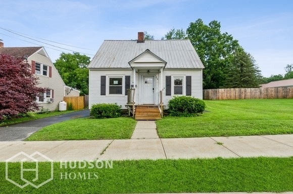Primary Photo - 210 Walnut St
