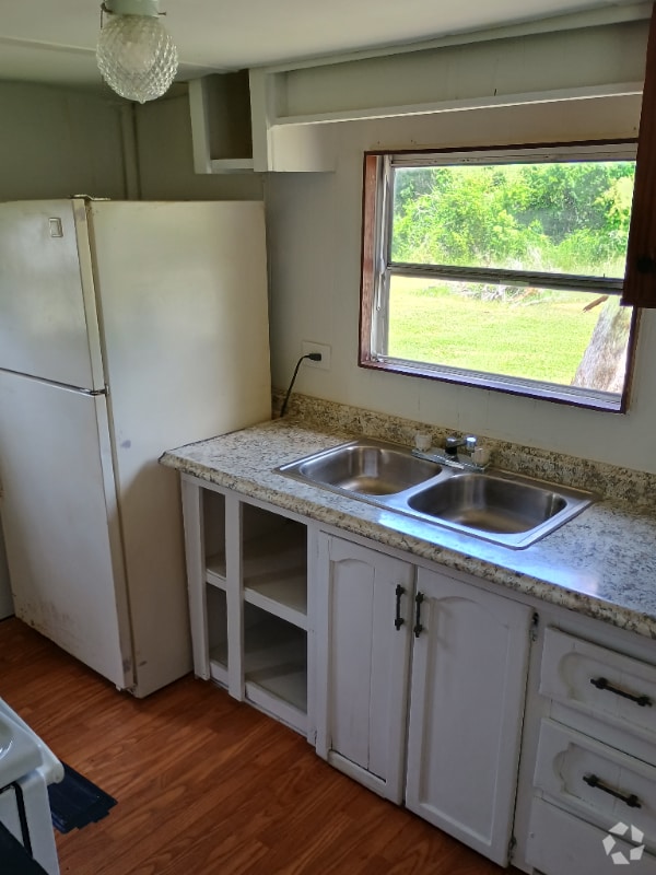 Building Photo - 140 NW Deer Run Gln