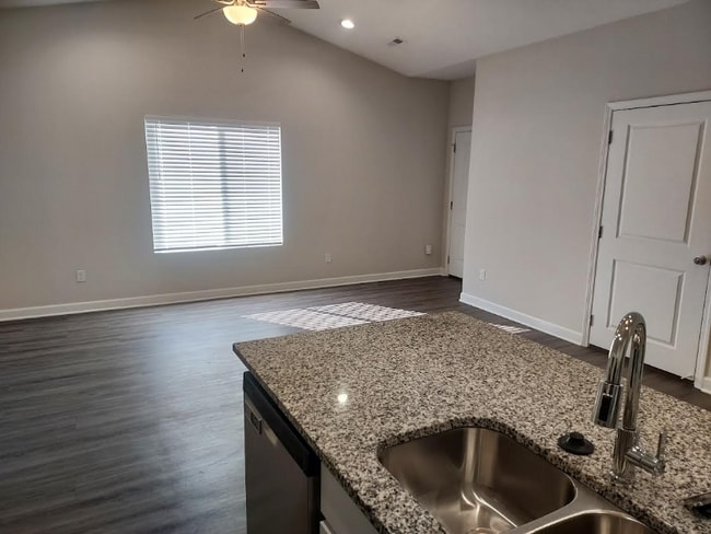 Foto del edificio - 2334 E Cheyenne Ct