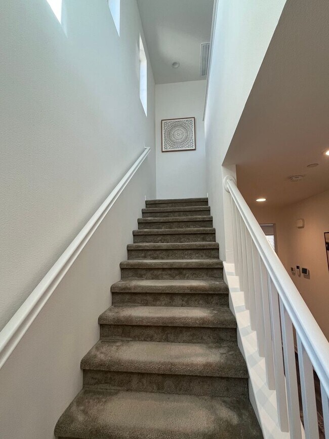 Foto del edificio - Beautiful Town-Home Bedford Community!