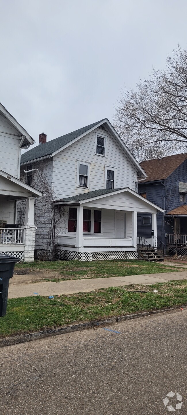 Building Photo - 1041 Clark St
