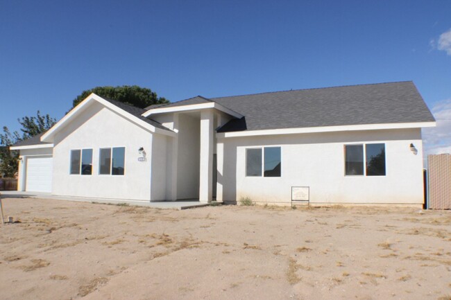 Foto del edificio - Modern Living in California City