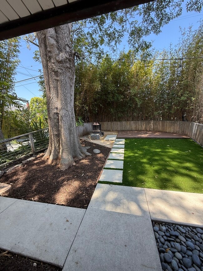 Private Front Yard - 2626 Delaware St