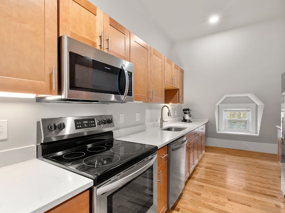Building Photo - 169 Hunnewell Ave
