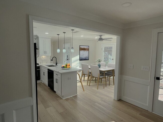 Building Photo - 2911 Bentwood Dr