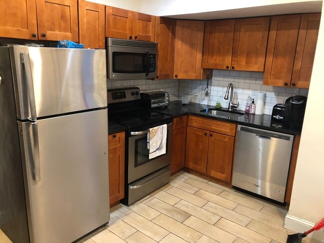 Kitchen: with dishwasher - 3702 Spring Garden St