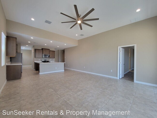 Foto del edificio - 4 br, 3 bath House - 30155 W Indianola Ave
