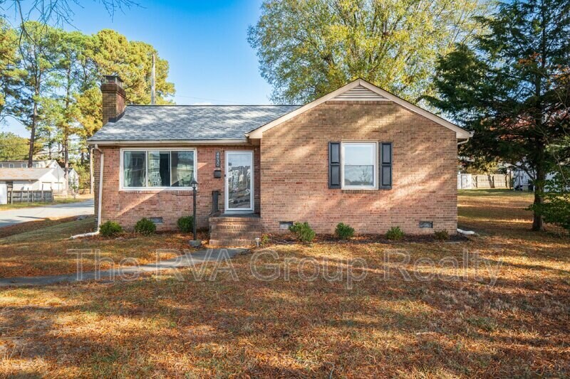 Primary Photo - 4930 Bethlehem Rd