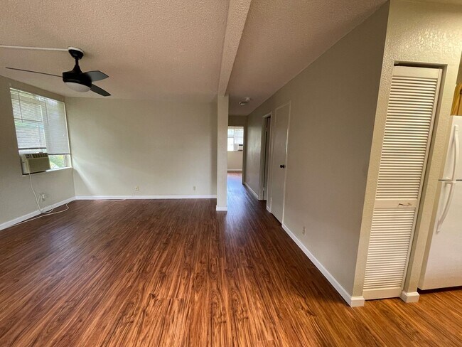 Foto del edificio - Mililani Terrace-2 bedroom 1-bath 2-parking