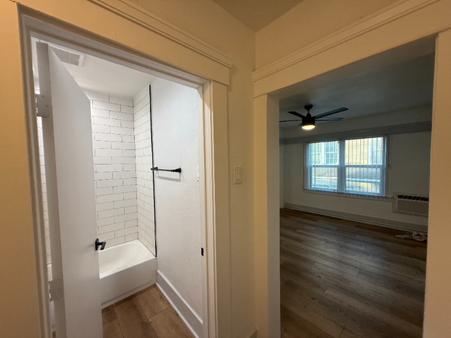 Building Photo - 721 Pacific Ave