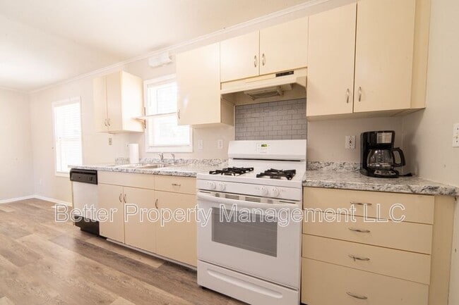 Building Photo - 239 Luciano Ave