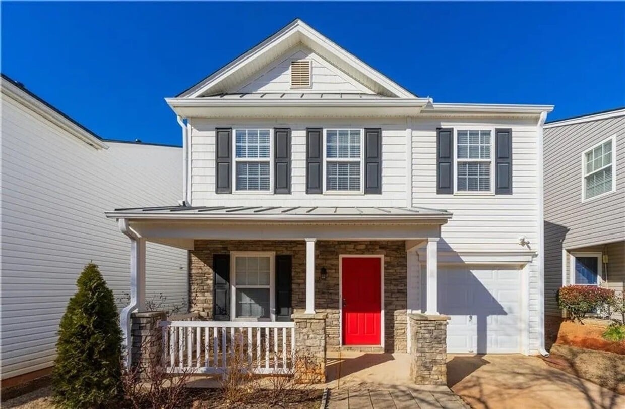 Foto principal - Upgraded 3BR/2.5BA | Bonus Flex Room + Out...